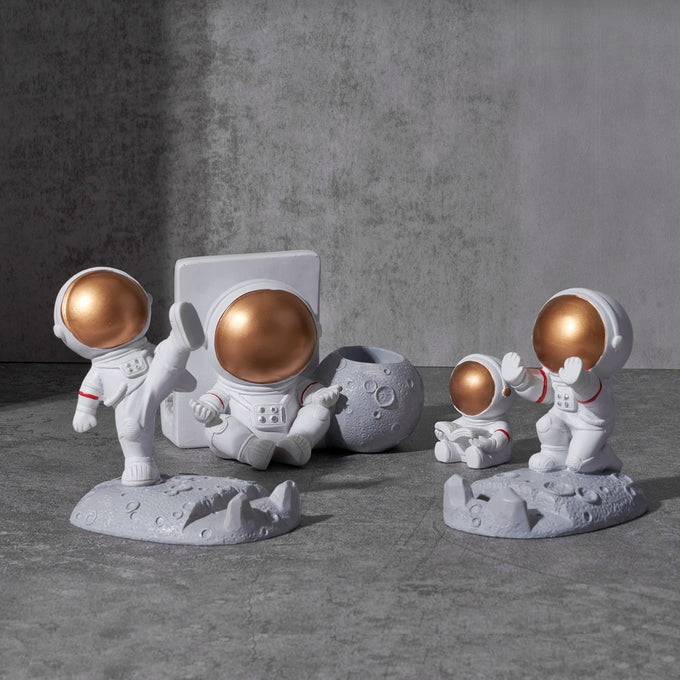  Astronaut Shape-DECORIZE